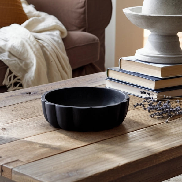 Round Scalloped Bowl