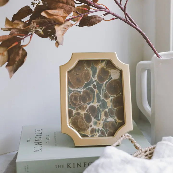 Dipped Corner Photo Frame