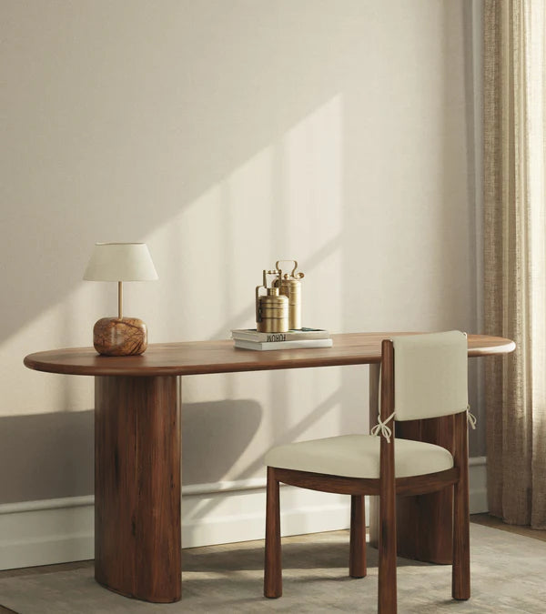 Ovale Solid Wood Dining Table