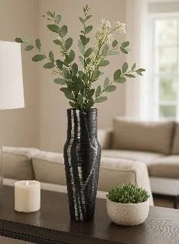 Sagevale Vase